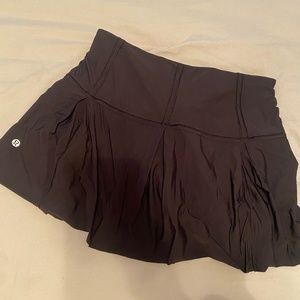 Black lululemon skort